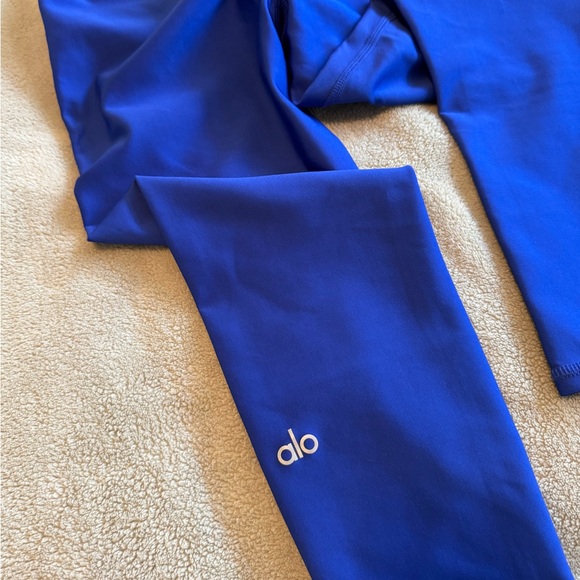 ALO Yoga Airlift Capri High Waisted Royal Blue Legging (small) - Picture 8 of 9